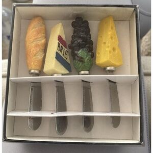 Knobler International Cheese Knives Set of 4 Stainless Blades Decorative Handles